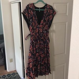 Free People Fitting in Floral midi dress